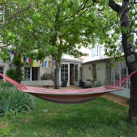 Konukevi Autour D'Un Puits, Gite 4/5 Personnes Marsilly (Charente-Maritime)