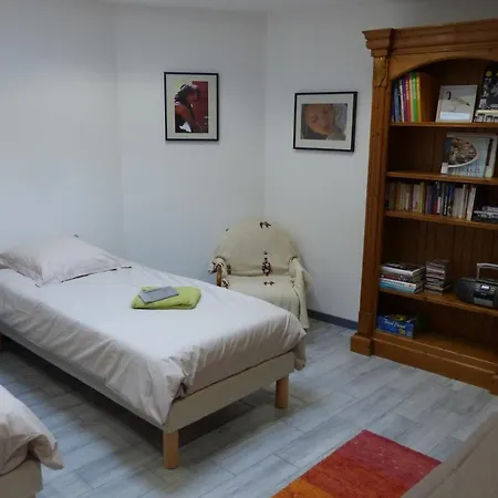 Autour D'Un Puits, Gite 4/5 Personnes Konukevi Marsilly (Charente-Maritime)